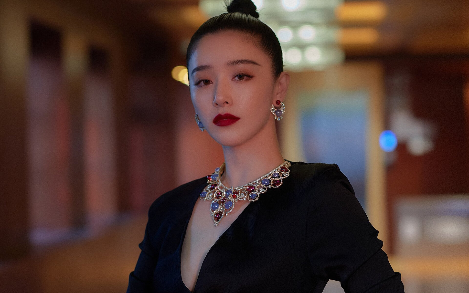 篮球专业队伍在国际比赛中取得胜利，篮球比赛专业用语